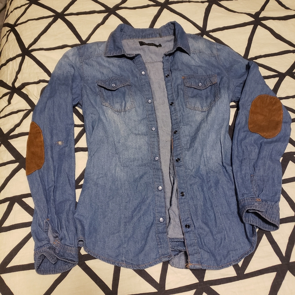 Long sleeve chambray shirt